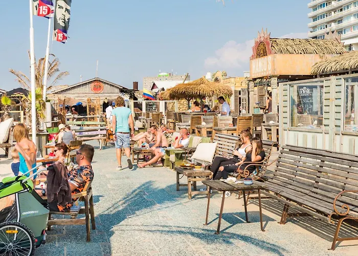 Sixtysix ゲストハウス 4*